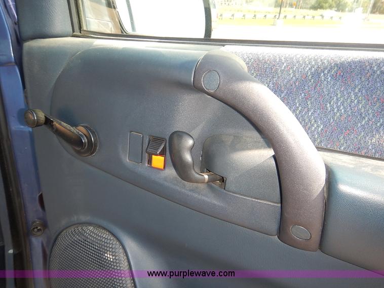 image for item J3824 1996 Chevrolet Astro van