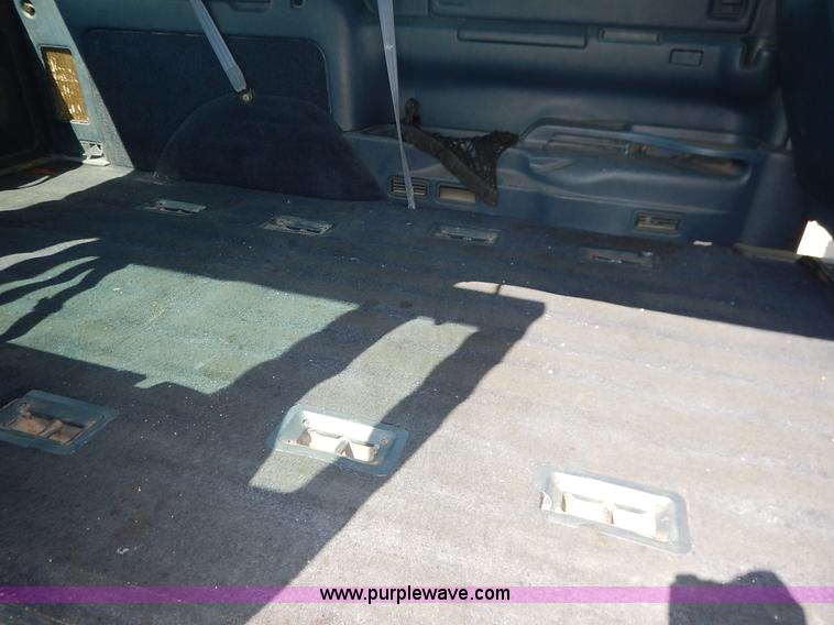 image for item J3824 1996 Chevrolet Astro van