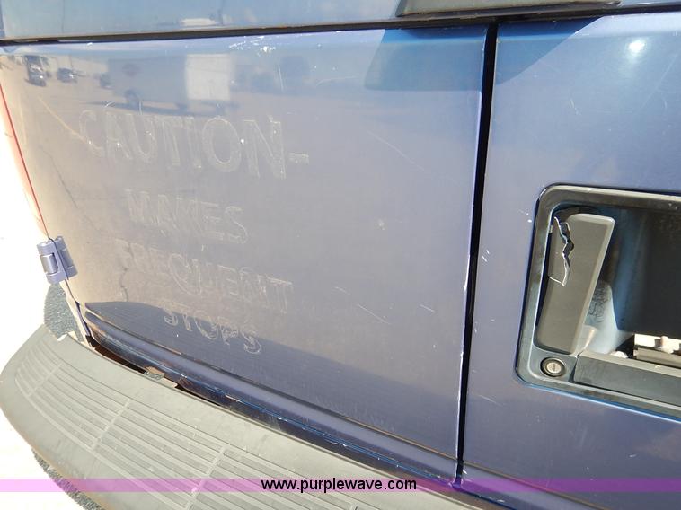 image for item J3824 1996 Chevrolet Astro van