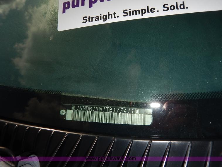 image for item J3824 1996 Chevrolet Astro van