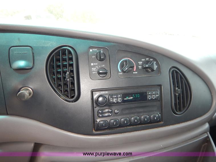 image for item J3847 1997 Ford Club Wagon Super van