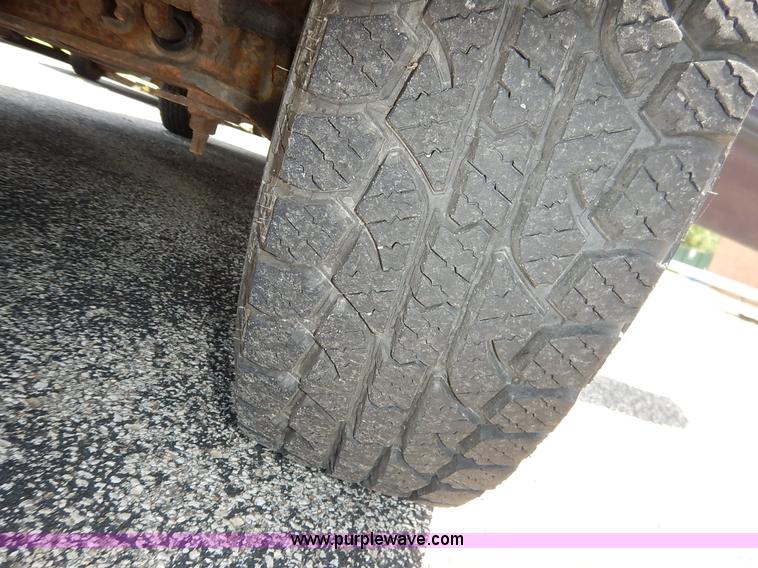 image for item J3847 1997 Ford Club Wagon Super van