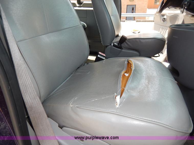 image for item J3847 1997 Ford Club Wagon Super van