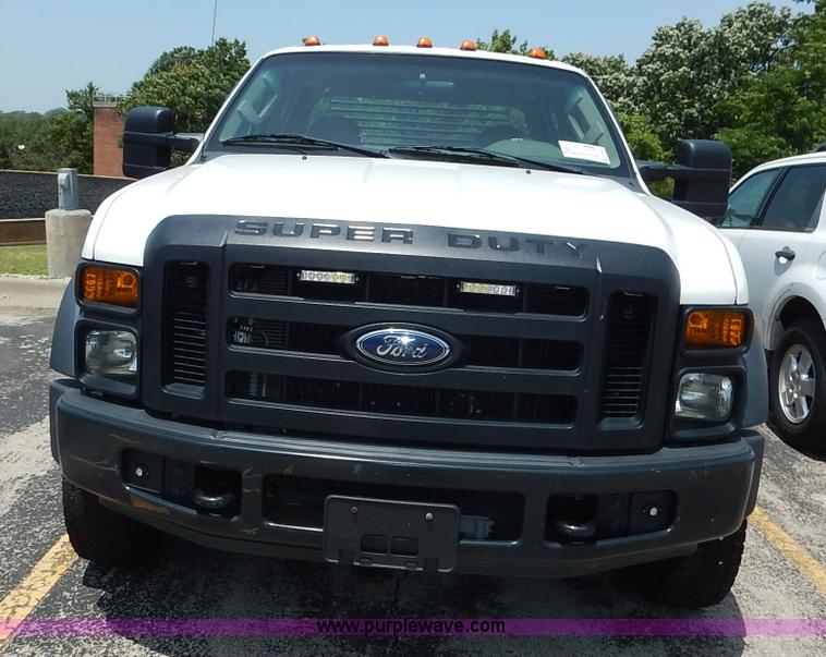 image for item J3856 2008 Ford F450 Super Duty XL Crew Cab flatbed truck