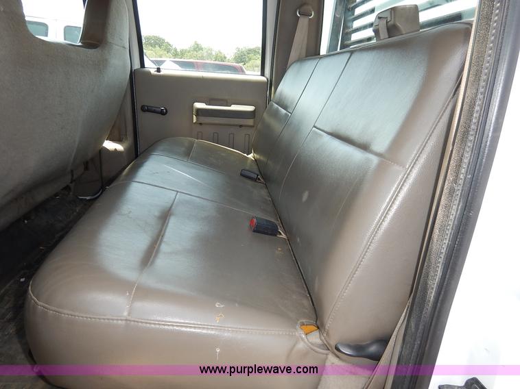 image for item J3856 2008 Ford F450 Super Duty XL Crew Cab flatbed truck