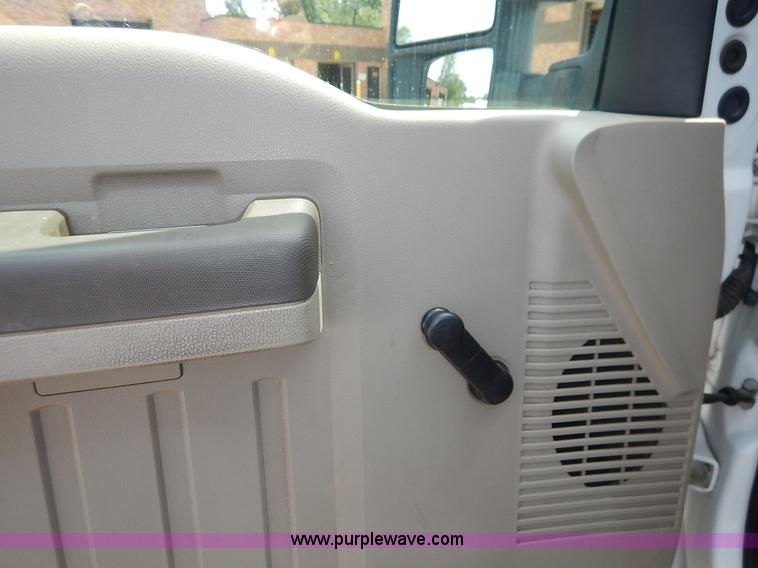 image for item J3856 2008 Ford F450 Super Duty XL Crew Cab flatbed truck