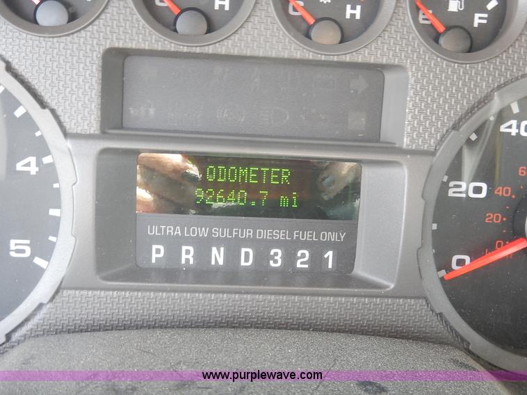 image for item J3856 2008 Ford F450 Super Duty XL Crew Cab flatbed truck