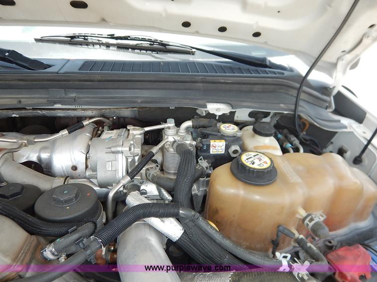 image for item J3856 2008 Ford F450 Super Duty XL Crew Cab flatbed truck