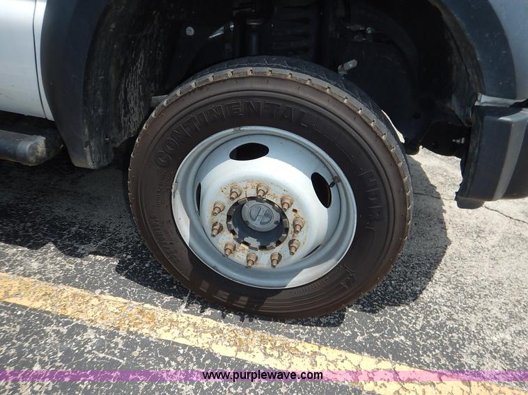 image for item J3856 2008 Ford F450 Super Duty XL Crew Cab flatbed truck