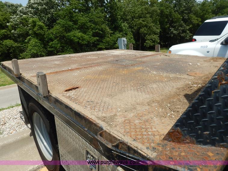 image for item J3856 2008 Ford F450 Super Duty XL Crew Cab flatbed truck