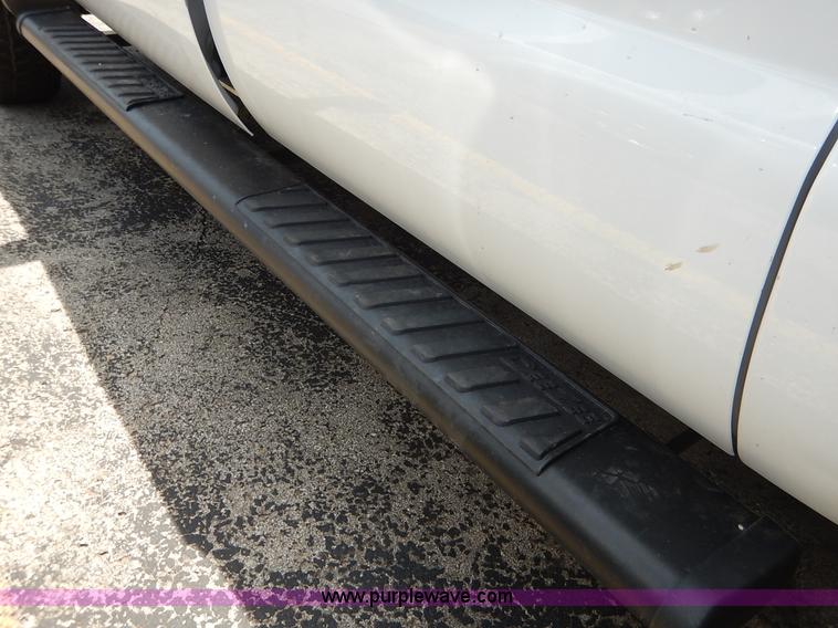 image for item J3856 2008 Ford F450 Super Duty XL Crew Cab flatbed truck