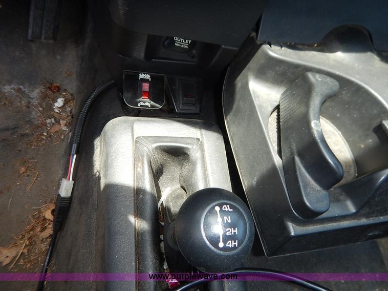 image for item J3861 2004 Dodge Ram 2500 HD pickup truck