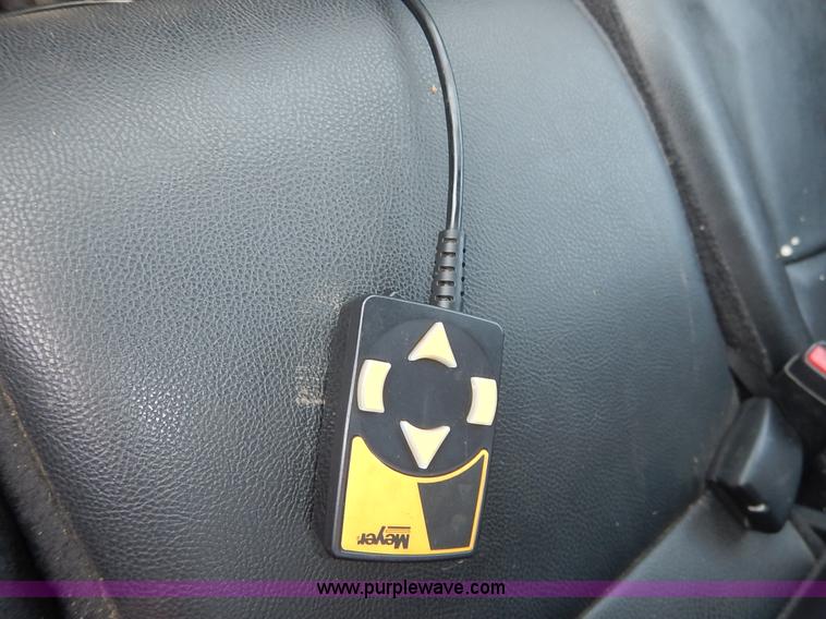 image for item J3861 2004 Dodge Ram 2500 HD pickup truck