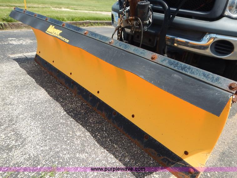 image for item J3861 2004 Dodge Ram 2500 HD pickup truck