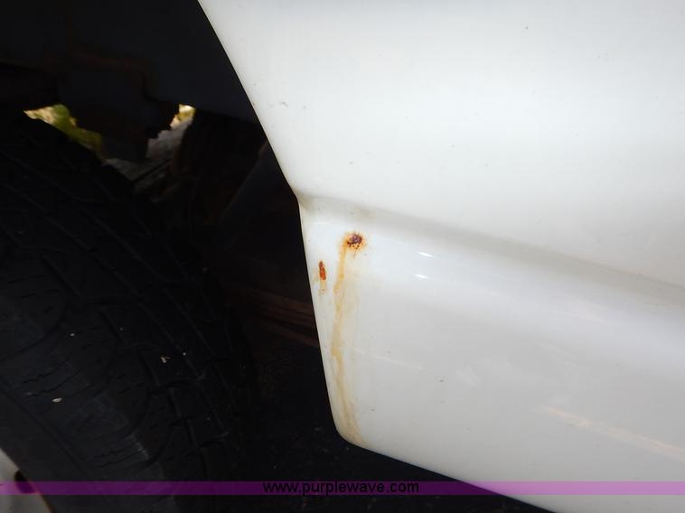 image for item J3861 2004 Dodge Ram 2500 HD pickup truck