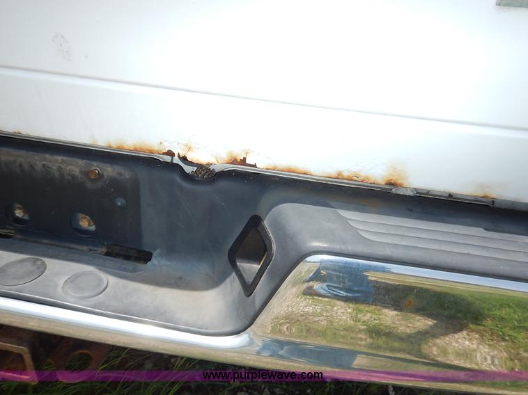 image for item J3861 2004 Dodge Ram 2500 HD pickup truck