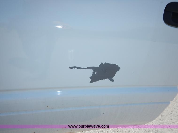 image for item J3964 2001 Dodge Ram 2500 utility truck