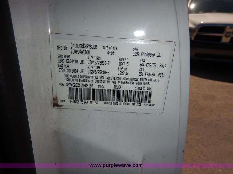 image for item J3964 2001 Dodge Ram 2500 utility truck