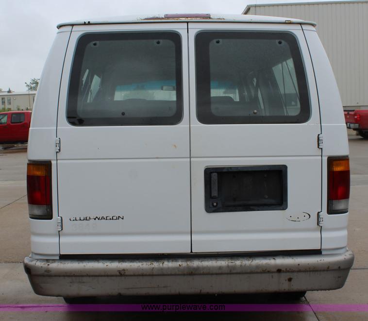image for item J5901 1993 Ford Club Wagon van