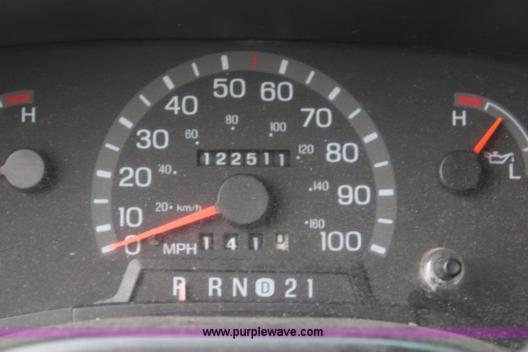 image for item J5905 1997 Ford Club Wagon Super van