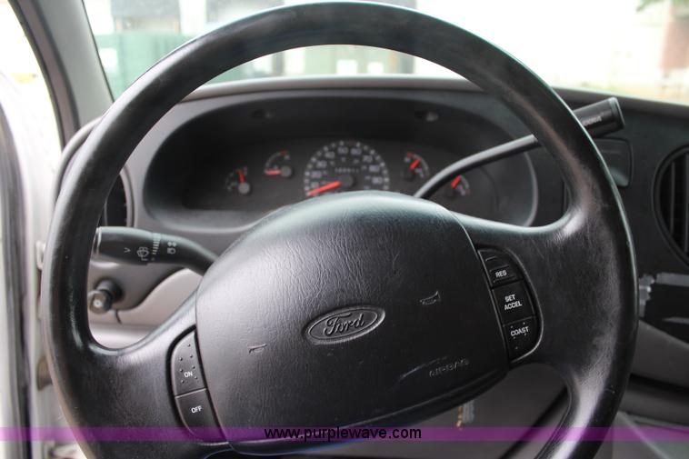 image for item J5905 1997 Ford Club Wagon Super van