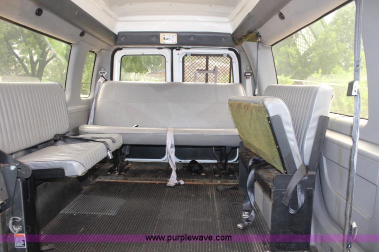 image for item J5905 1997 Ford Club Wagon Super van