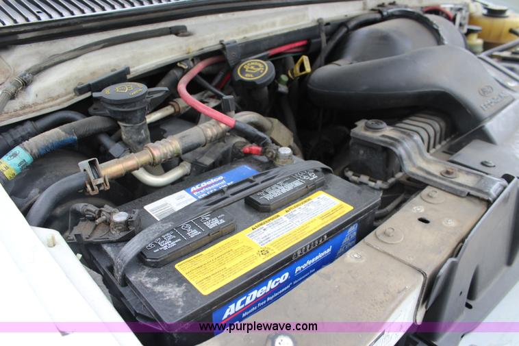 image for item J5905 1997 Ford Club Wagon Super van