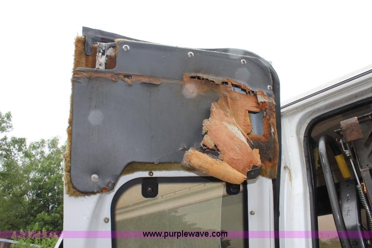 image for item J5905 1997 Ford Club Wagon Super van