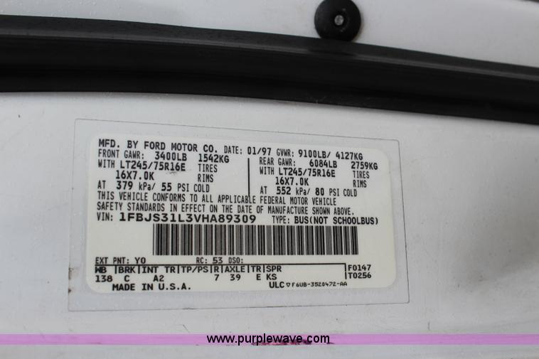 image for item J5905 1997 Ford Club Wagon Super van