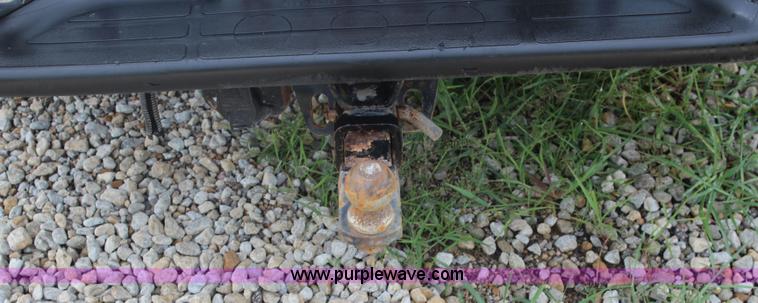 image for item J5909 2001 GMC Sierra 1500 pickup truck