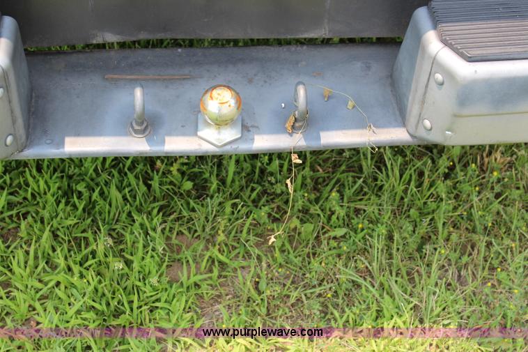 image for item J5951 1987 Mazda B2000 Cab Plus pickup truck