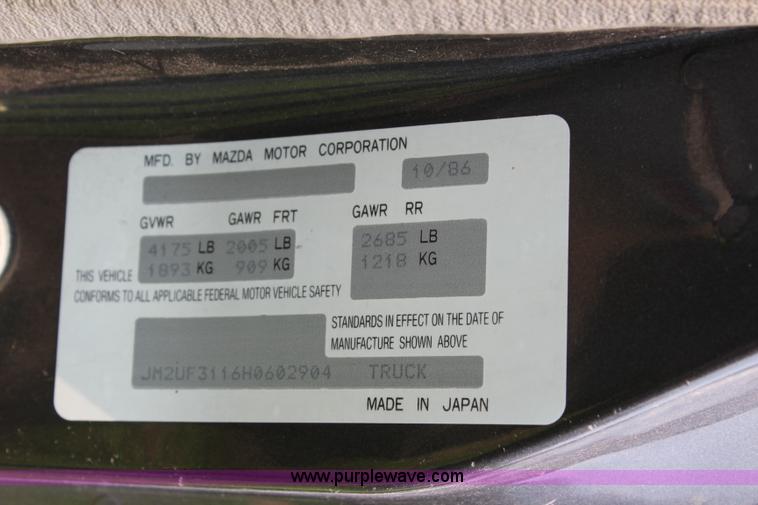image for item J5951 1987 Mazda B2000 Cab Plus pickup truck