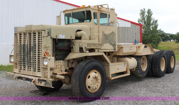 image for item J5954 1979 Oshkosh M911 semi truck