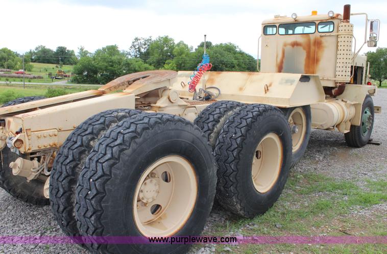 image for item J5954 1979 Oshkosh M911 semi truck