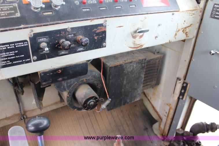 image for item J5954 1979 Oshkosh M911 semi truck