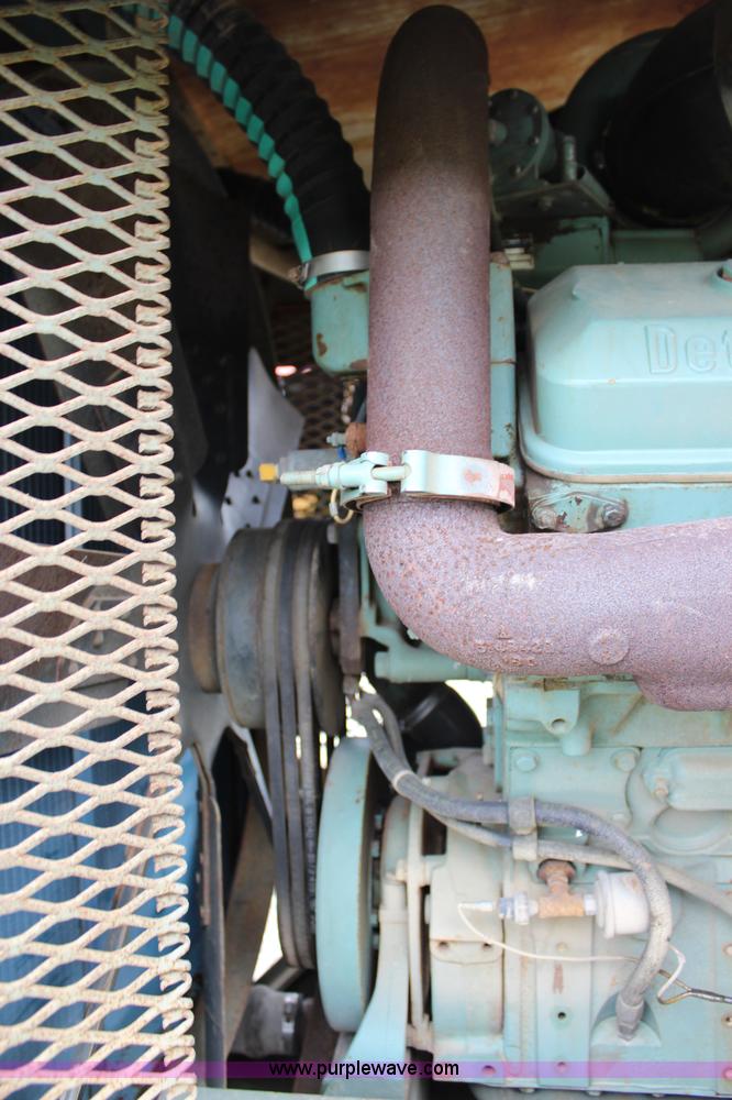 image for item J5954 1979 Oshkosh M911 semi truck