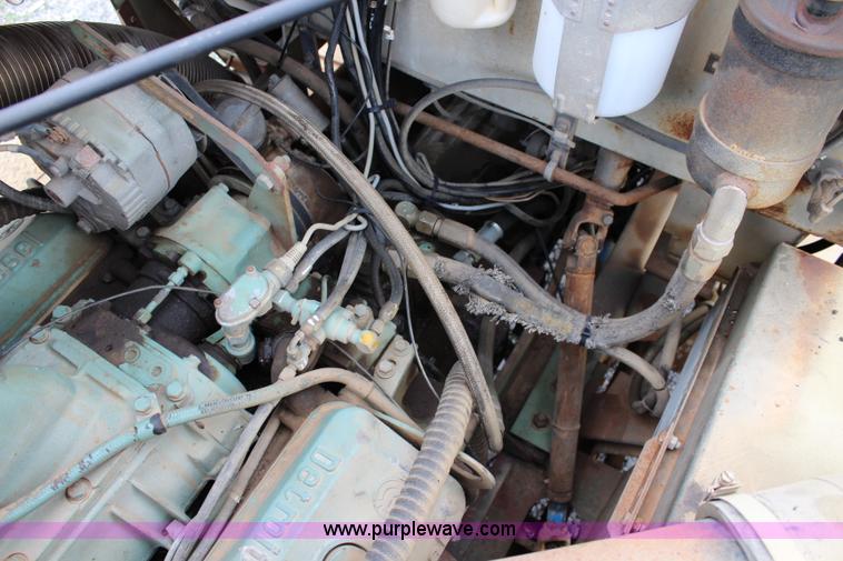 image for item J5954 1979 Oshkosh M911 semi truck