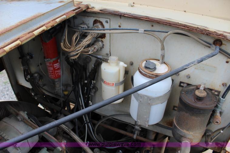 image for item J5954 1979 Oshkosh M911 semi truck