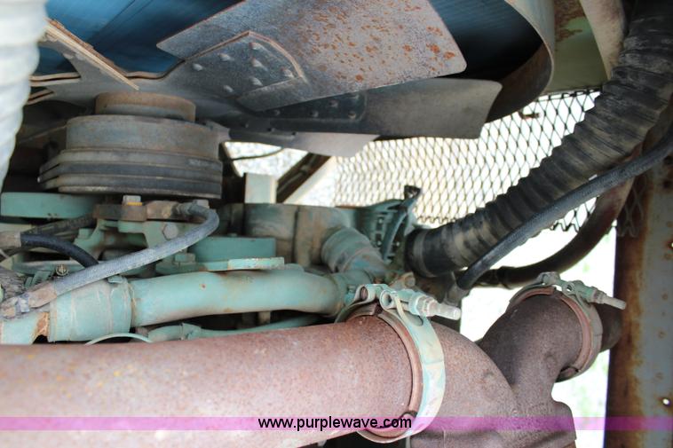 image for item J5954 1979 Oshkosh M911 semi truck