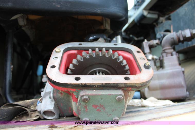 image for item J5954 1979 Oshkosh M911 semi truck