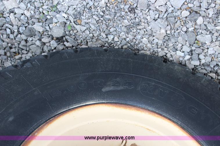 image for item J5954 1979 Oshkosh M911 semi truck