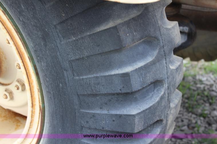 image for item J5954 1979 Oshkosh M911 semi truck