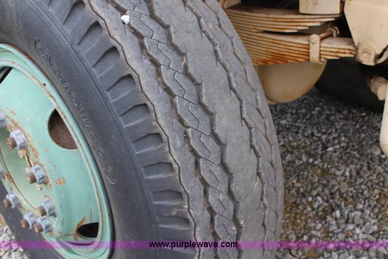 image for item J5954 1979 Oshkosh M911 semi truck