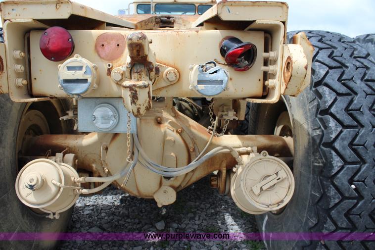 image for item J5954 1979 Oshkosh M911 semi truck