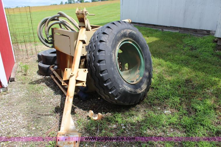 image for item J5954 1979 Oshkosh M911 semi truck