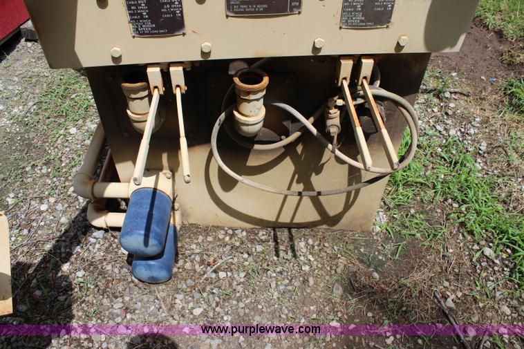 image for item J5954 1979 Oshkosh M911 semi truck