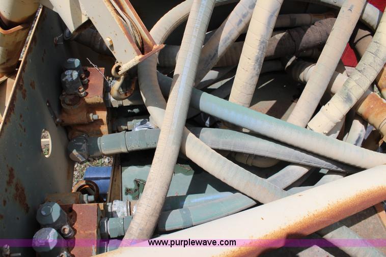 image for item J5954 1979 Oshkosh M911 semi truck