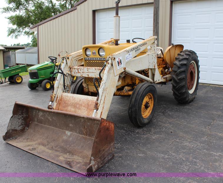 image for item J5956 International 2504 tractor