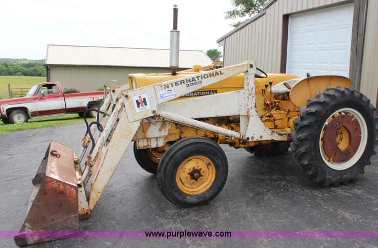 image for item J5956 International 2504 tractor