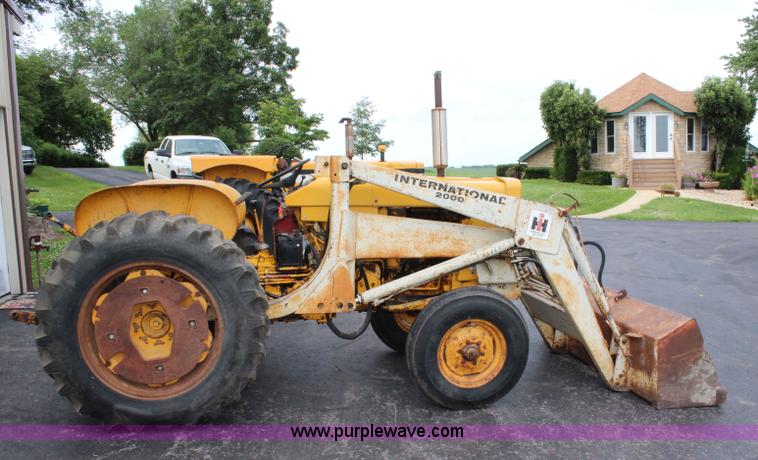 image for item J5956 International 2504 tractor